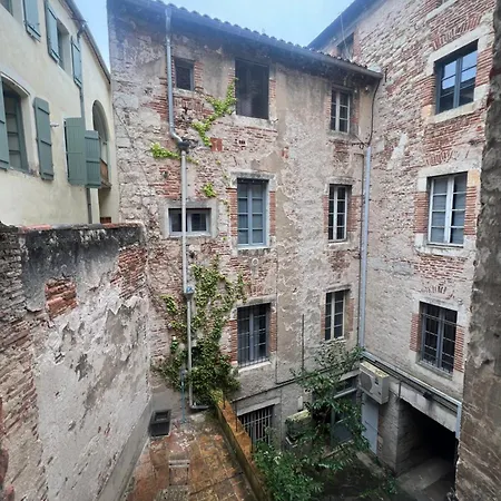 Beautiful - Hypercentre Marketplace