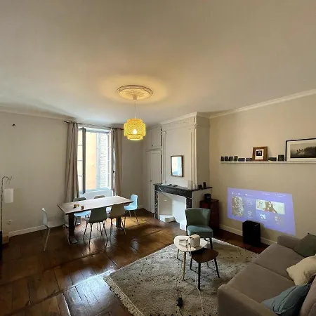 Apartment Beautiful - Hypercentre Marketplace