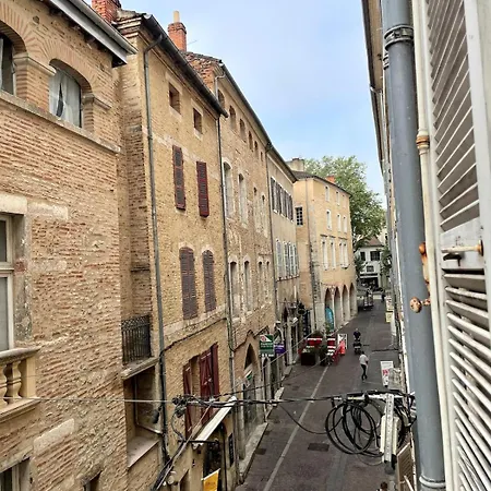 Beautiful - Hypercentre Marketplace Apartment