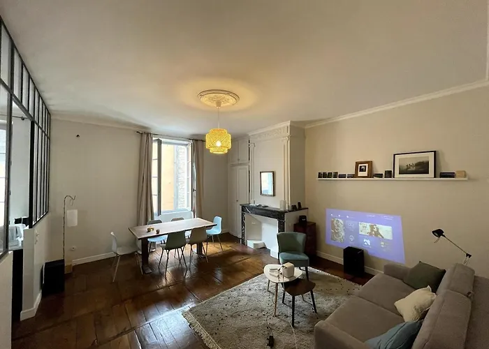 Апартаменты Beautiful - Hypercentre Marketplace